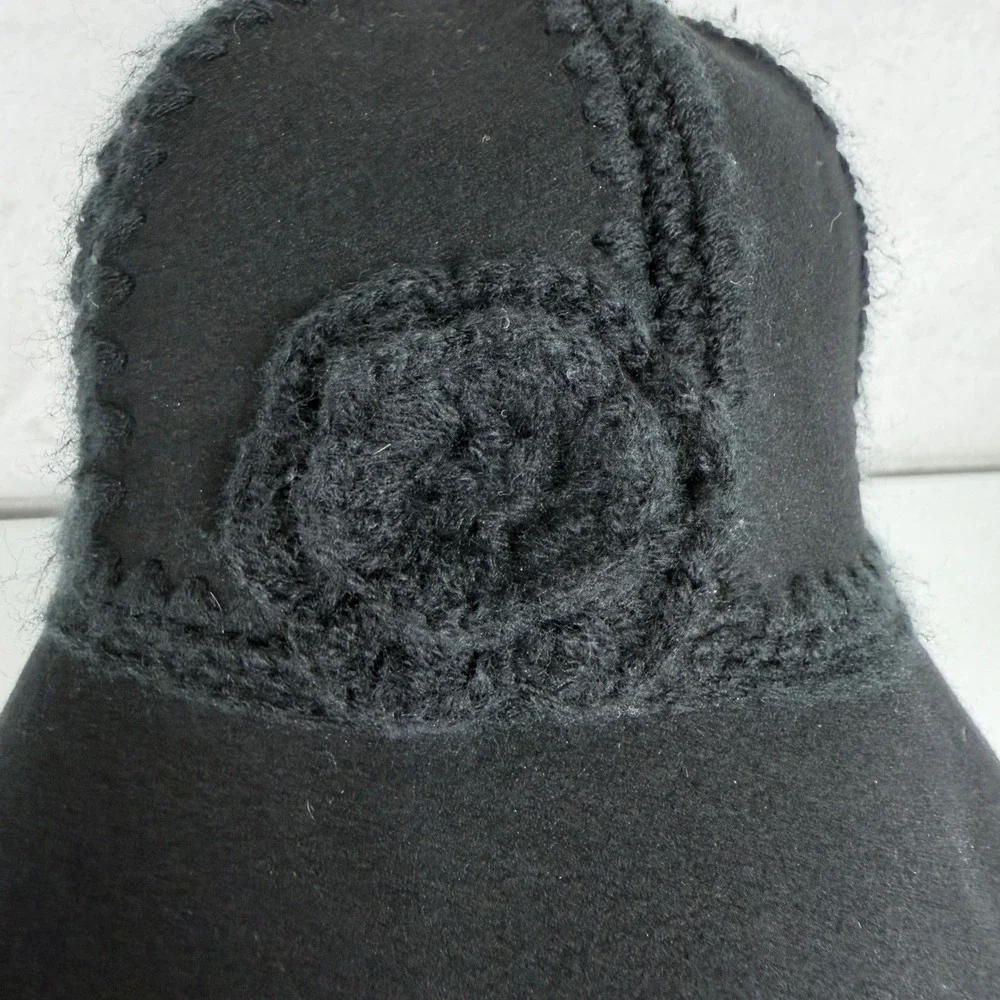 Vintage Y2K Cloche Bucket Hat Black Wool Crochet Flower Trim Winter Boho Retro